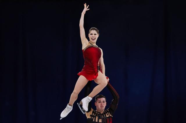 1616918072967017158.jpeg Mishina Galliamov FSR ISU FS Worlds Stockholm 2021 Day 2.jpeg
